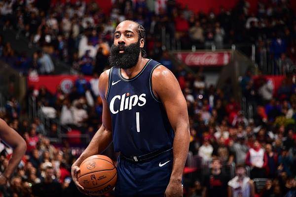 问鼎娱乐平台包含转会期全明星赛焦点战，洛杉矶快船迎来里程碑，更衣室稳定，团队化学反应显著的词条