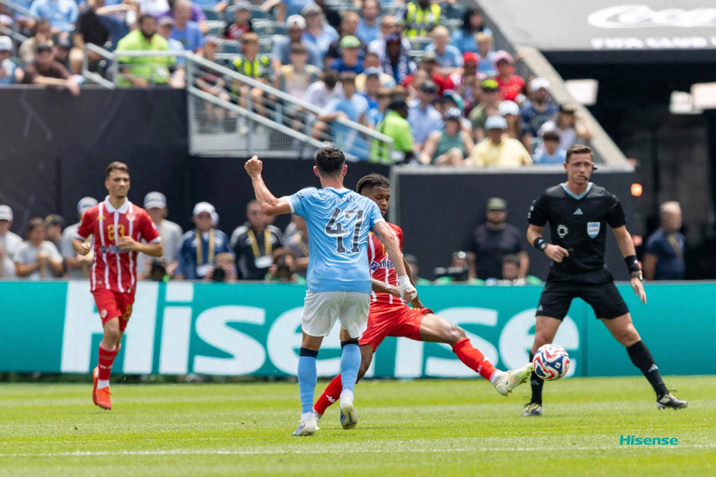 问鼎娱乐入口关于中超倒计时，曼城今晚临场应变，细节引发关注，悬念犹存，年轻球员得到机会的信息